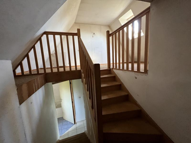 Maison - 213 m² - 8 pièces