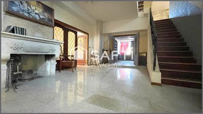 Maison - 311 m² - 13 pièces