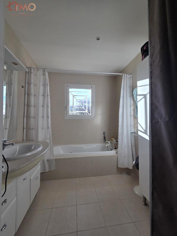 Maison - 170 m² - 7 pièces