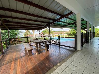 Maison - 102 m² - 5 pièces