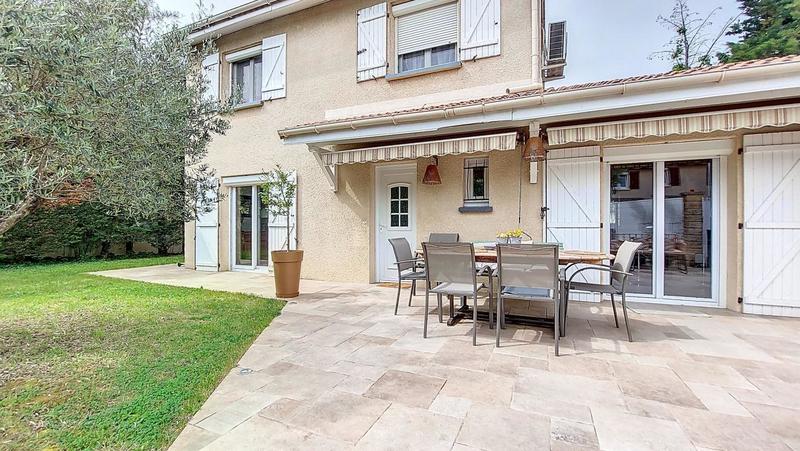 Maison - 105 m² - 4 pièces