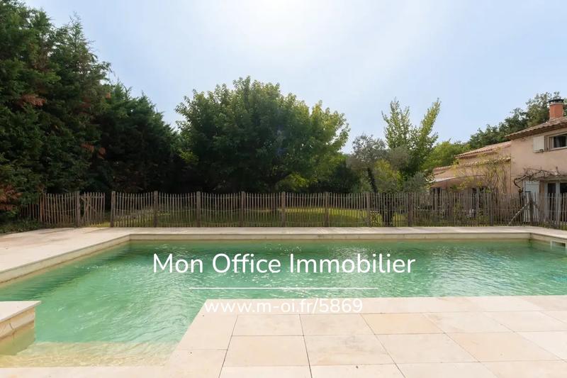 Villa - 180 m² - 5 pièces