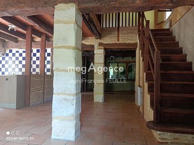 Maison - 220 m² - 10 pièces