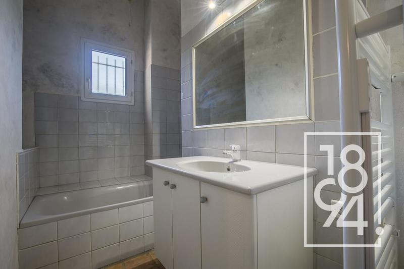 Villa - 100 m² - 4 pièces