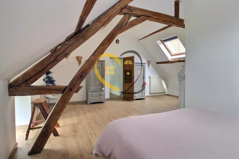 Maison - 243 m² - 7 pièces