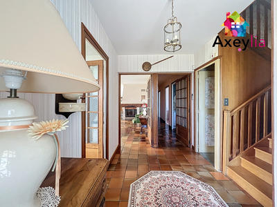 Maison - 172 m² - 9 pièces