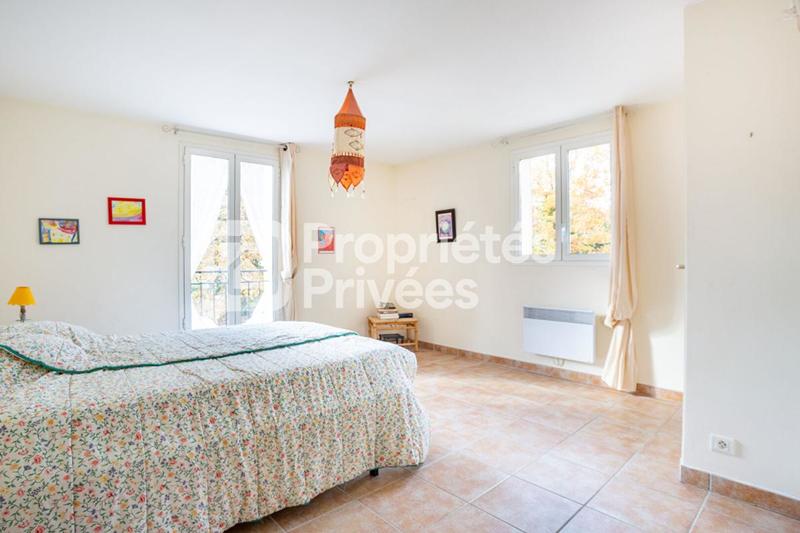 Maison - 324 m² - 5 pièces