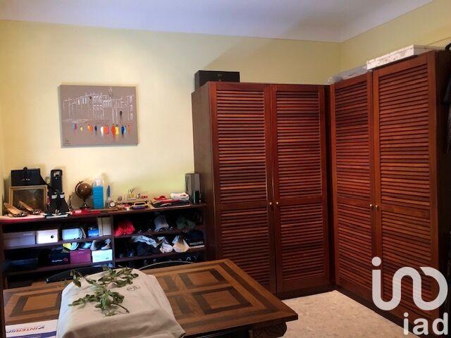 Maison - 287 m² - 10 pièces