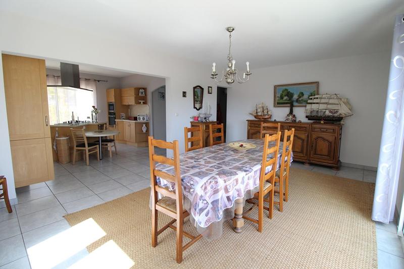 Maison - 224 m² - 5 pièces