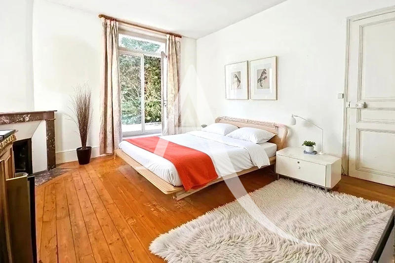 Maison - 182 m² - 5 pièces