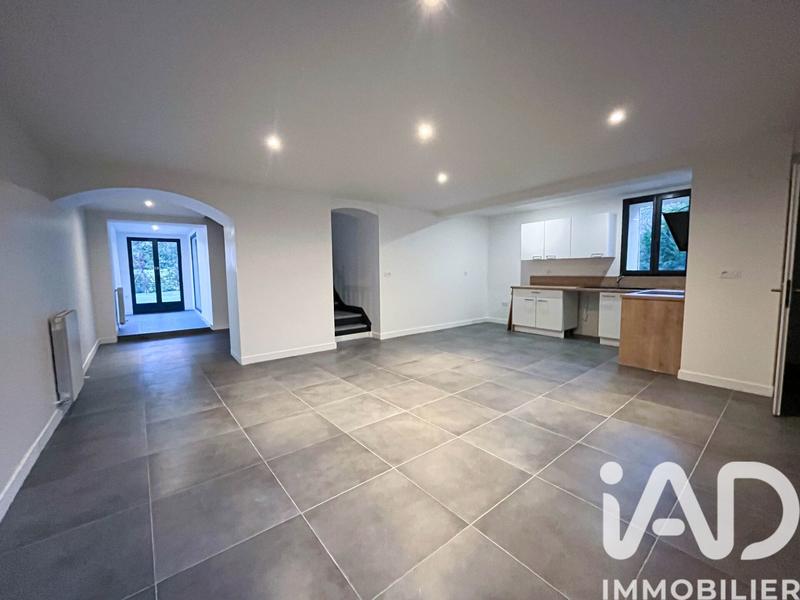 Maison - 202 m² - 6 pièces