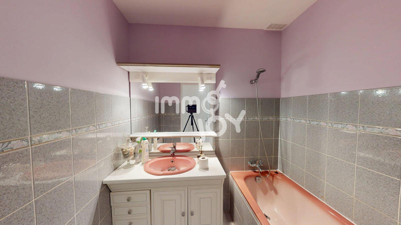 Maison - 96 m² - 5 pièces