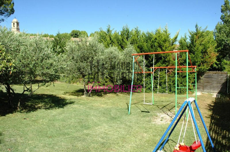 Maison - 325 m² - 10 pièces