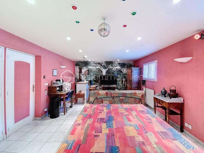 Maison - 201 m² - 6 pièces