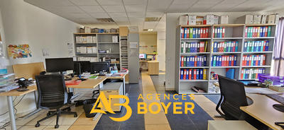 Local commercial - 177 m²