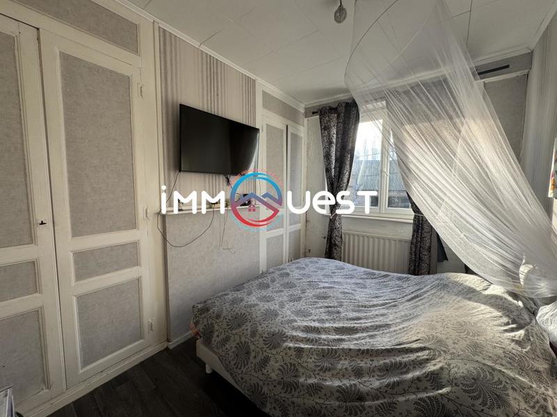 Maison - 137 m² - 6 pièces