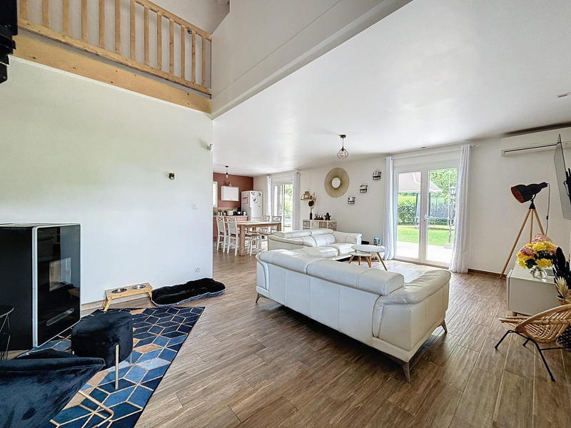 Maison - 159 m² - 7 pièces