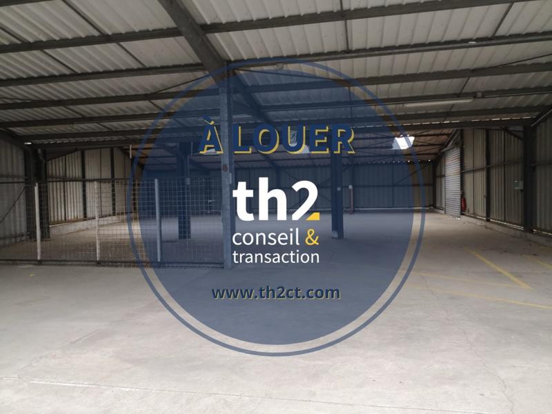 Entrepôt - 1 400 m²