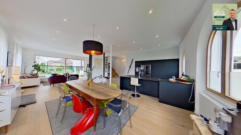 Maison - 308 m² - 8 pièces