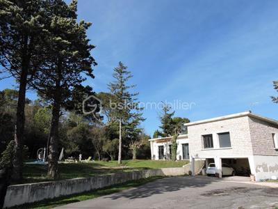 Villa - 201 m² - 7 pièces