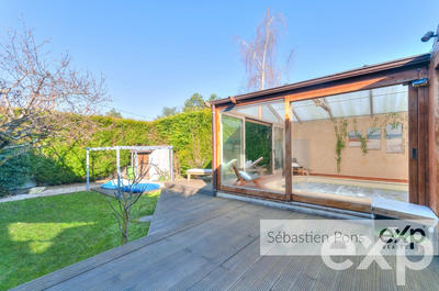 Maison - 177 m² - 7 pièces