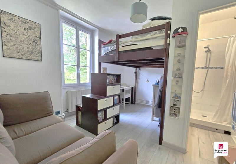 Maison - 162 m² - 8 pièces