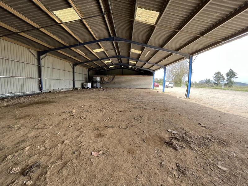 Maison ancienne - 530 m² - 3 pièces