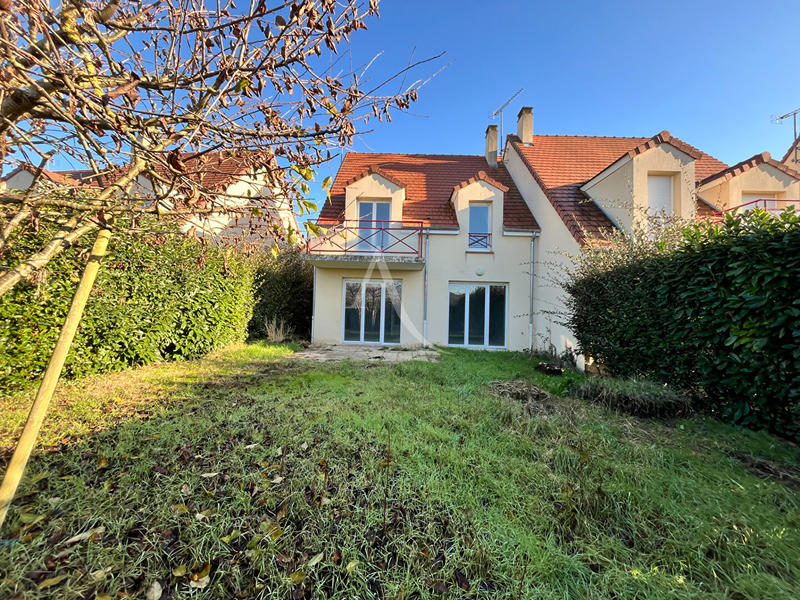 Maison - 104 m² - 4 pièces