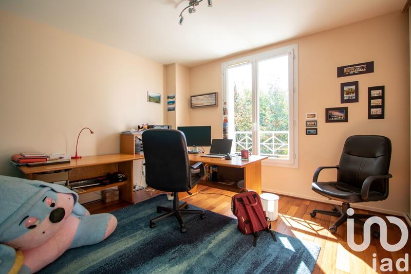 Maison - 210 m² - 8 pièces