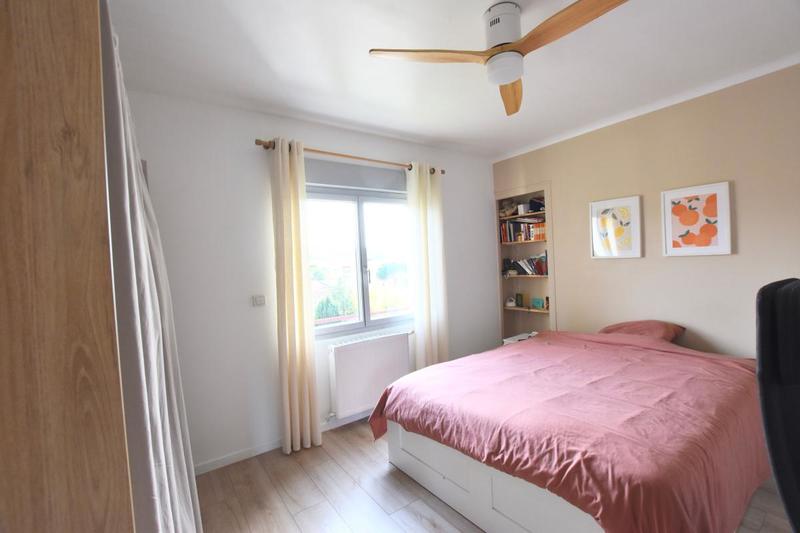 Appartement - 90 m² - 4 pièces