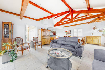 Maison - 222 m² - 8 pièces