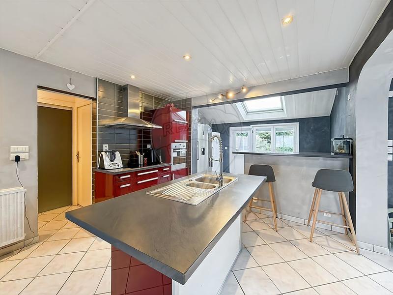 Maison - 145 m² - 7 pièces