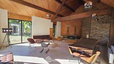 Maison - 231 m² - 9 pièces