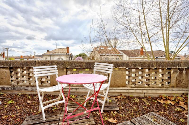 Maison - 255 m² - 10 pièces