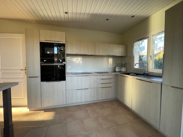 Maison - 93 m² - 5 pièces