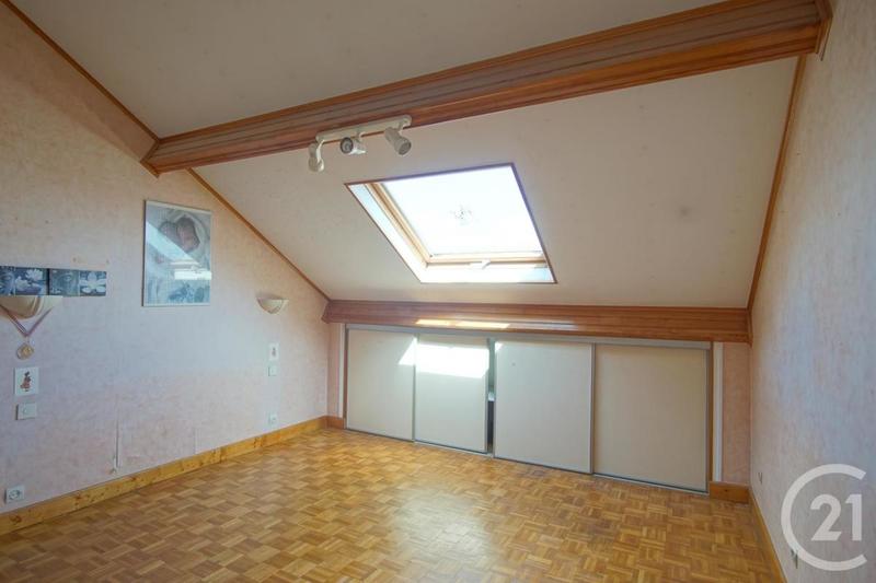 Pavillon - 150 m² - 7 pièces