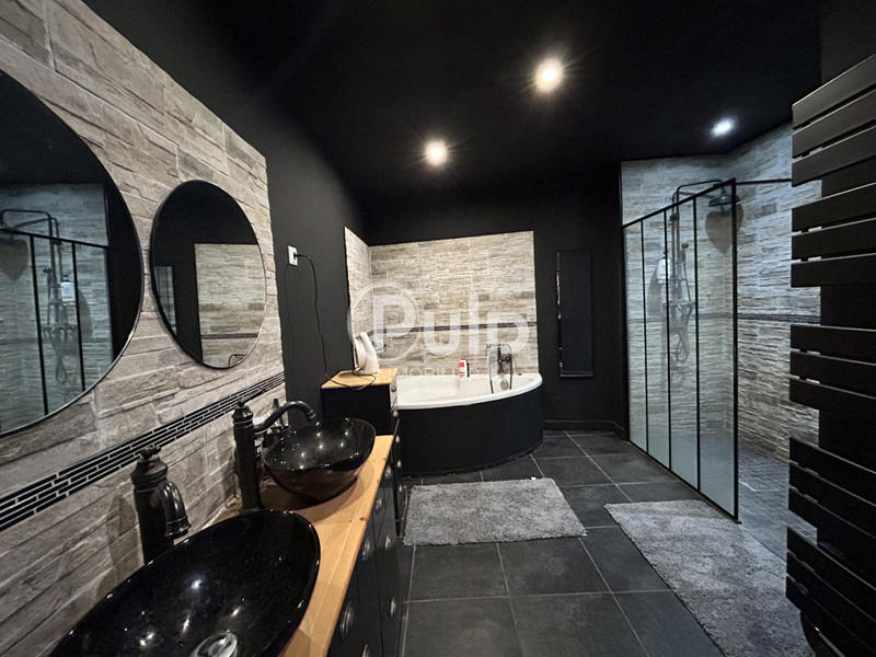 Maison de village - 140 m² - 6 pièces