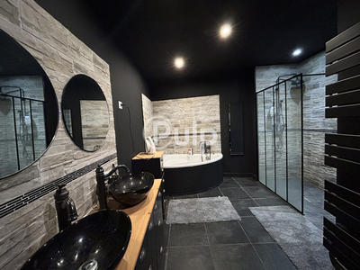 Maison de village - 140 m² - 6 pièces