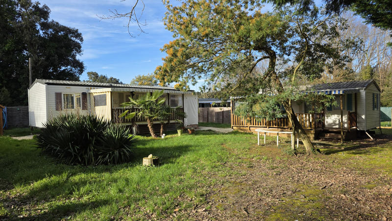 Terrain de loisirs - 834 m²