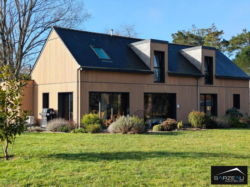 Maison - 110 m² - 4 pièces