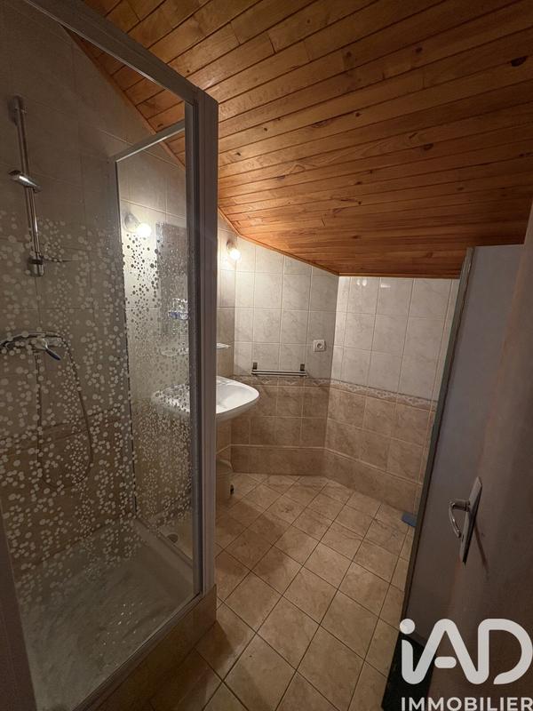 Appartement - 81 m² - 3 pièces