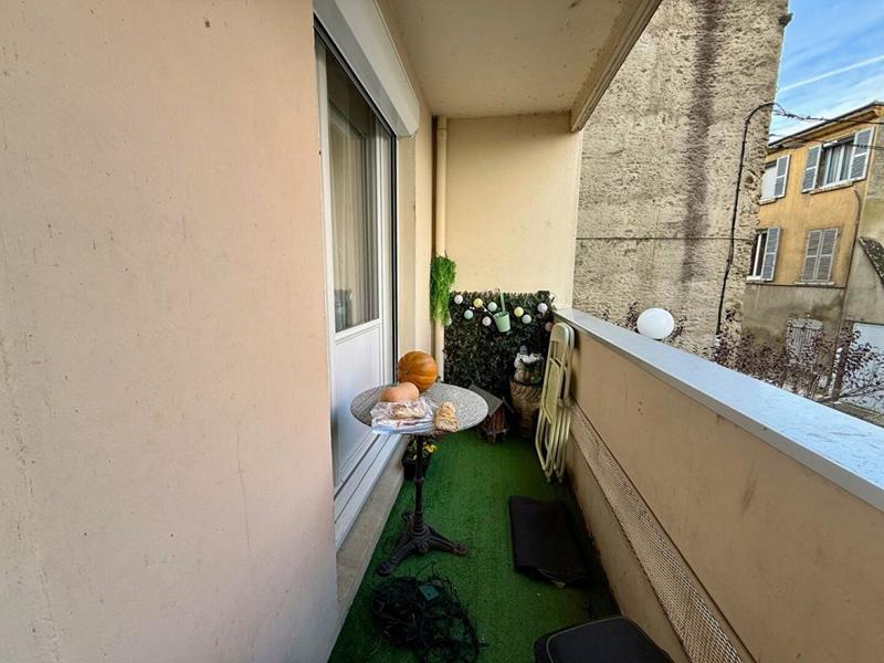 Appartement - 97 m² - 5 pièces