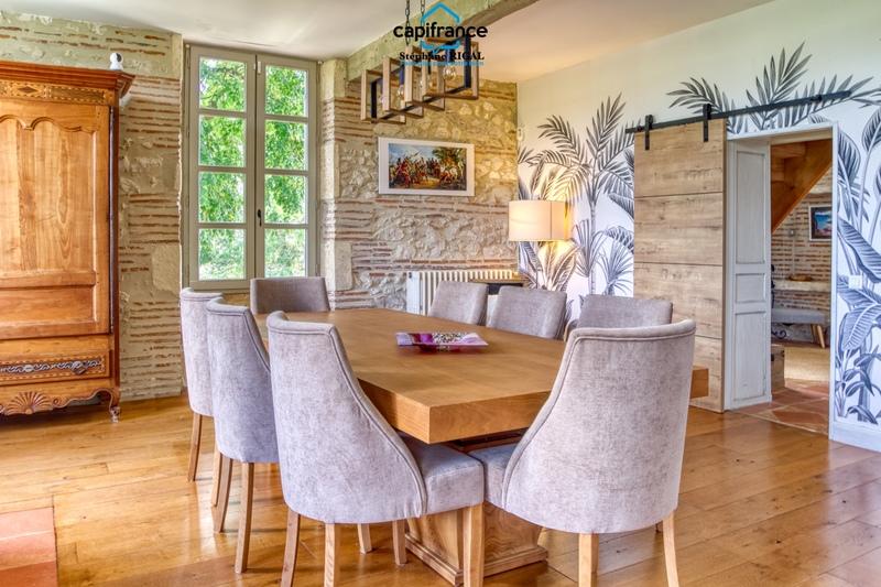 Maison de maîtres - 360 m² - 10 pièces