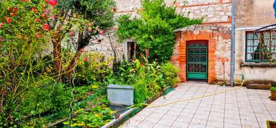 Maison - 236 m² - 9 pièces