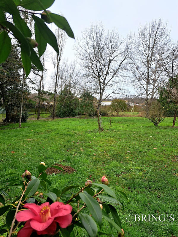 Maison - 283 m² - 8 pièces