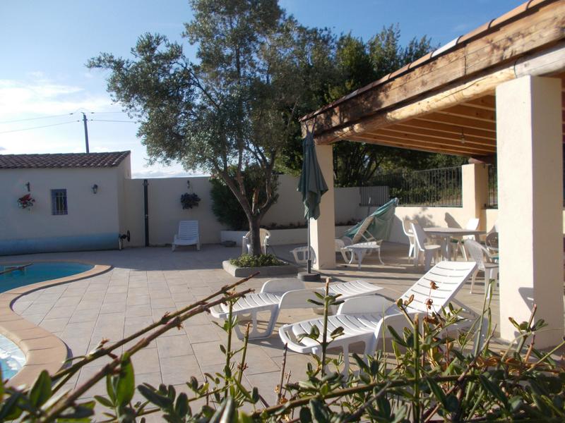 Maison - 180 m² - 8 pièces