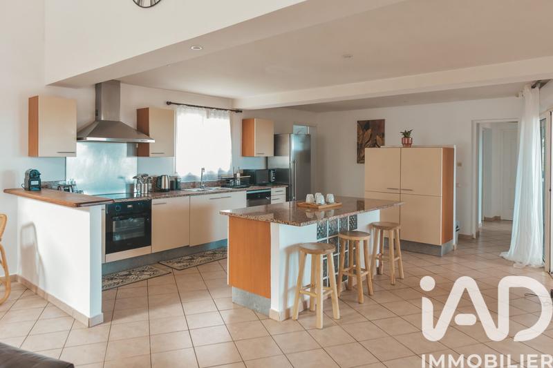 Maison - 144 m² - 5 pièces