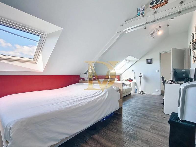 Propriété - 402 m² - 16 pièces