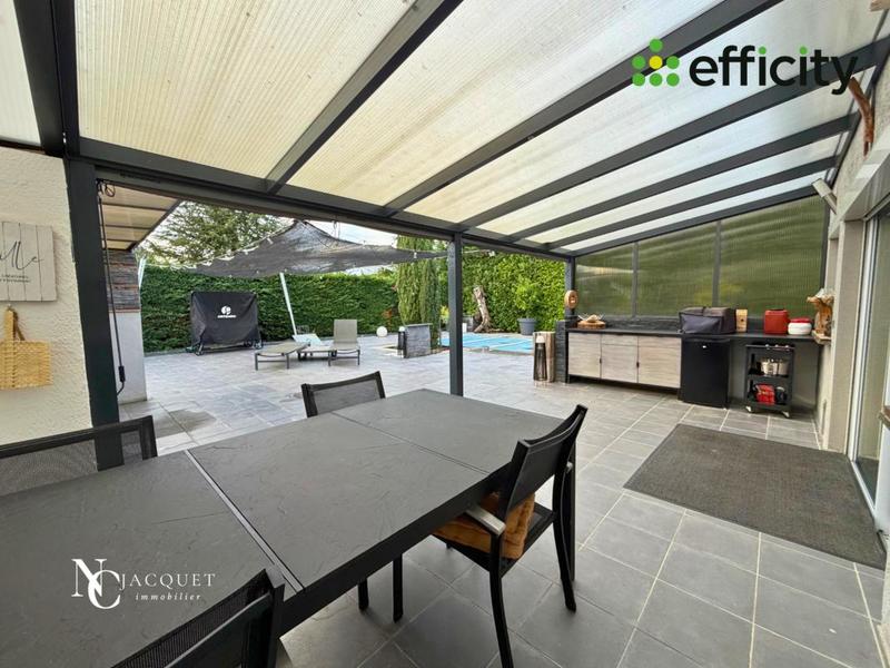 Villa - 200 m² - 8 pièces