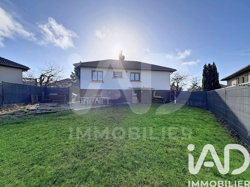 Maison - 90 m² - 4 pièces